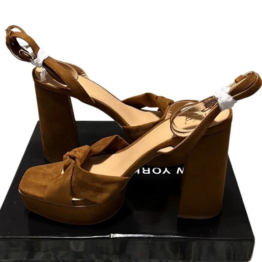 NY&Co Open-Toe Platform Sandals - Picture 5 of 8